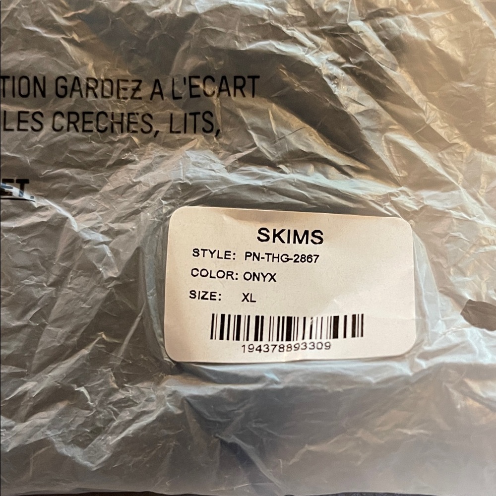 SKIMS Fits Everybody Thong Onyx 3 Pairs XL, 2 pairs L. All new in packaging.